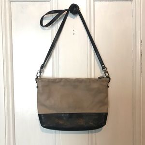 Rough & Tumble Pinch Bottom Traveller